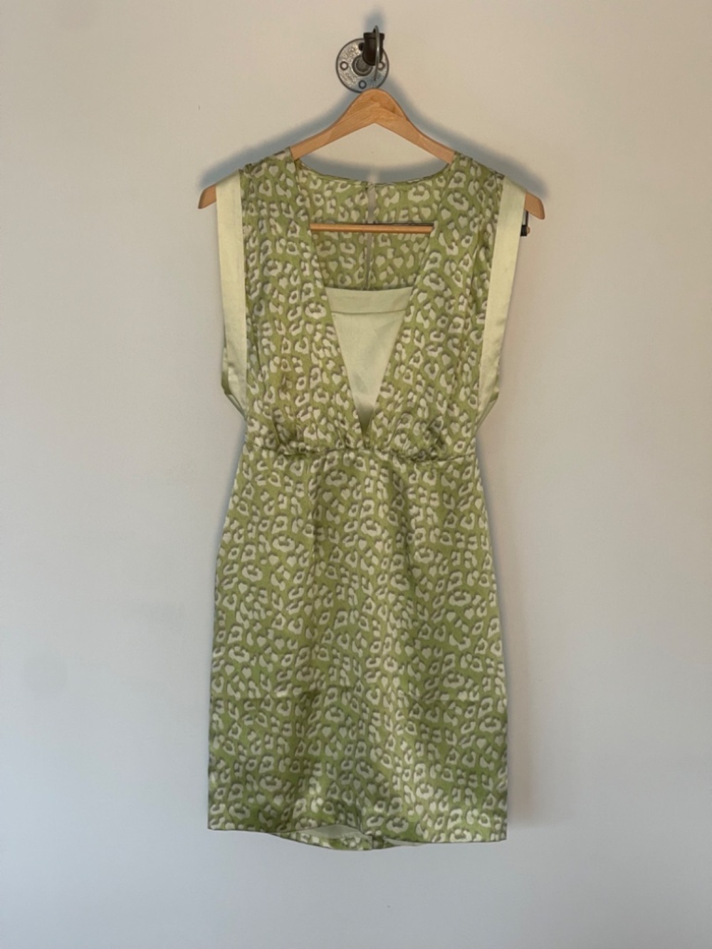 NWT Reiss Green Leopard Print Sleeveless Dress Sz 2
